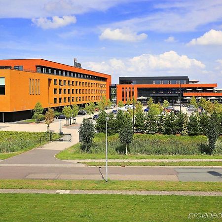 Van Der Valk Hotel Almere Exterior foto