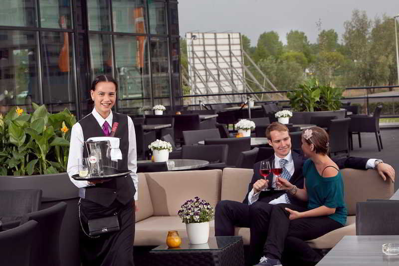 Van Der Valk Hotel Almere Exterior foto