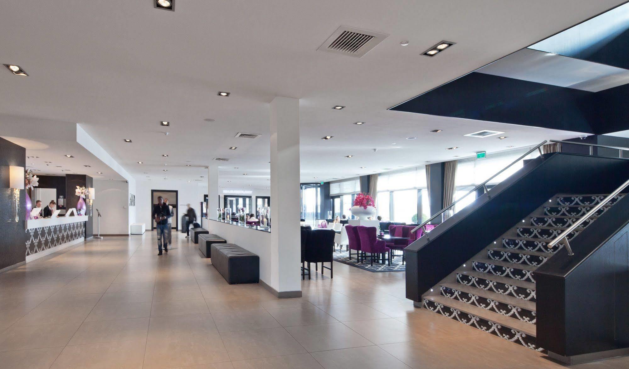 Van Der Valk Hotel Almere Exterior foto